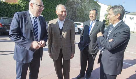 © El consejero Baiget, con el presidente de bonÀrea Corporación, Jaume Alsina. SEGRE TÁRREGA